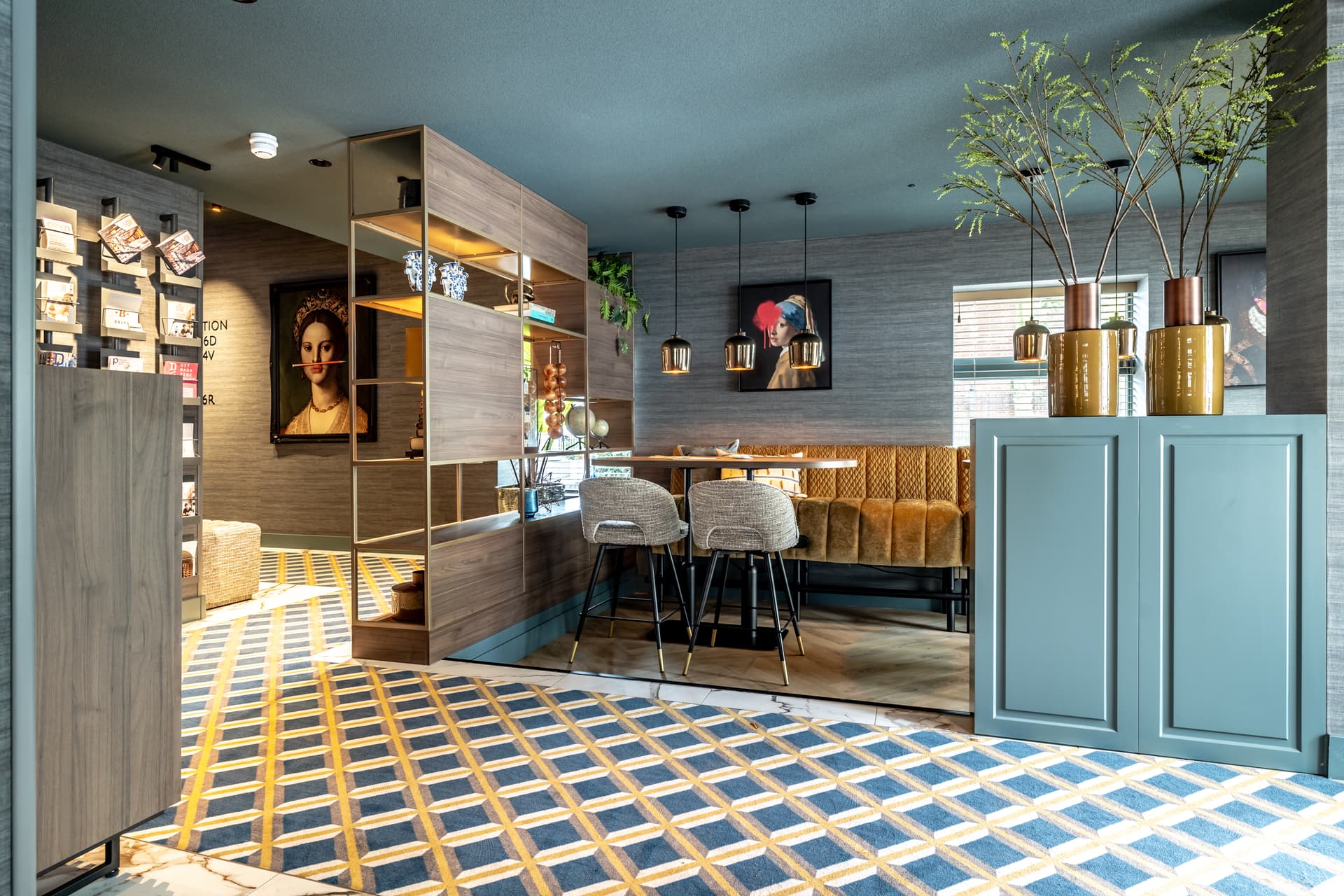 BizzStay Delft - Custom furniture details