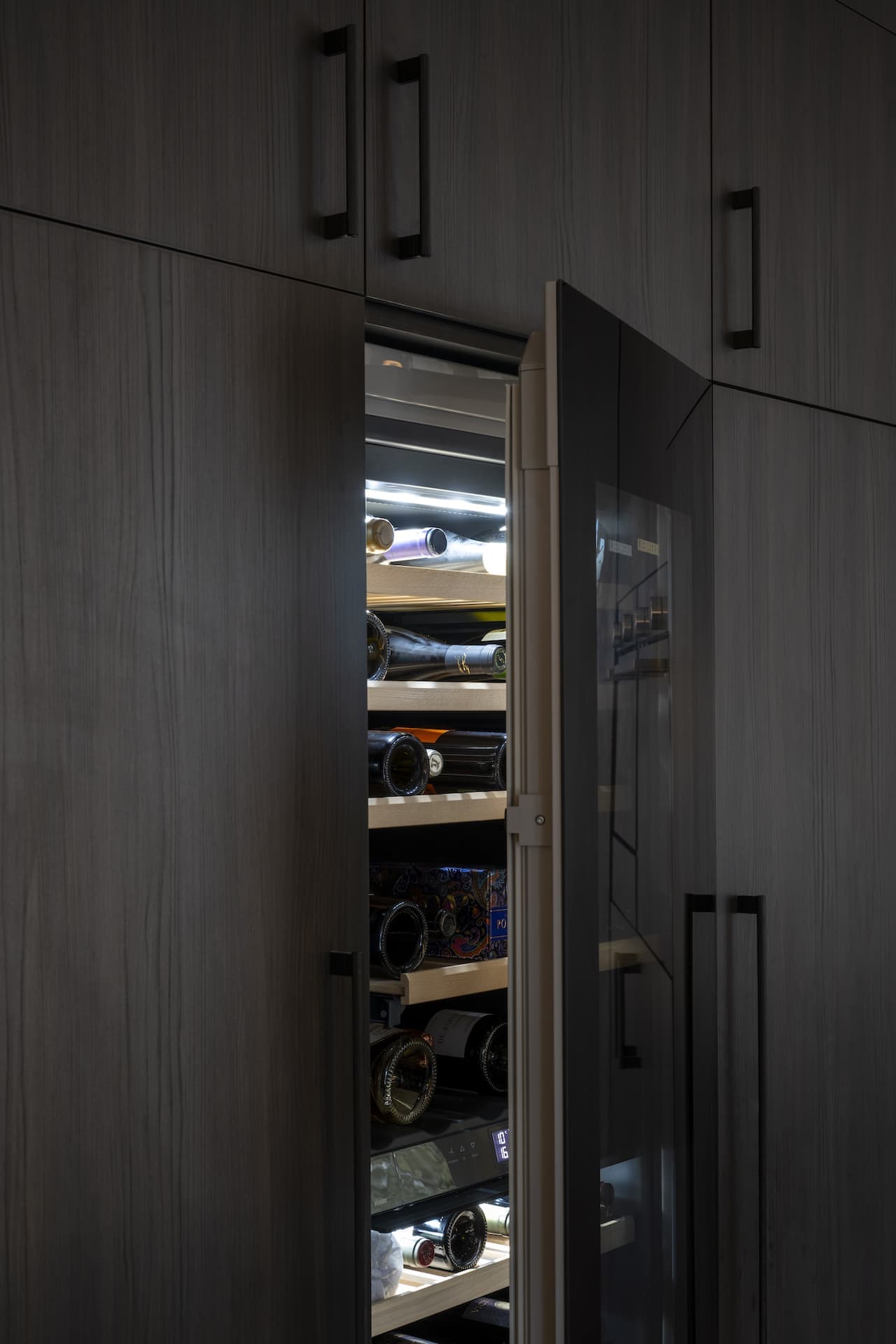 Cassandra Aerdenhout - Interior view 16