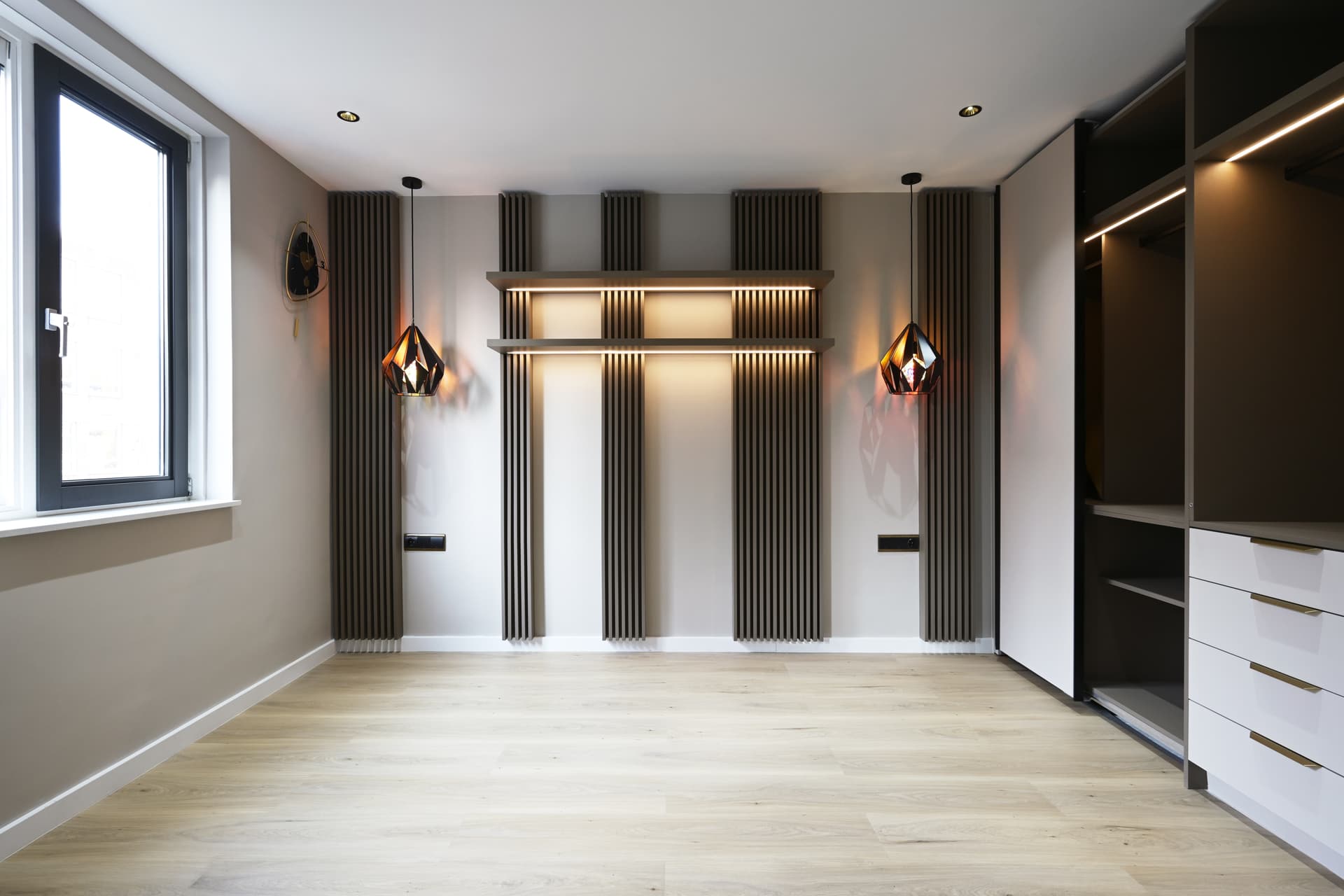 Sudip Den Haag - Home office and custom shelving