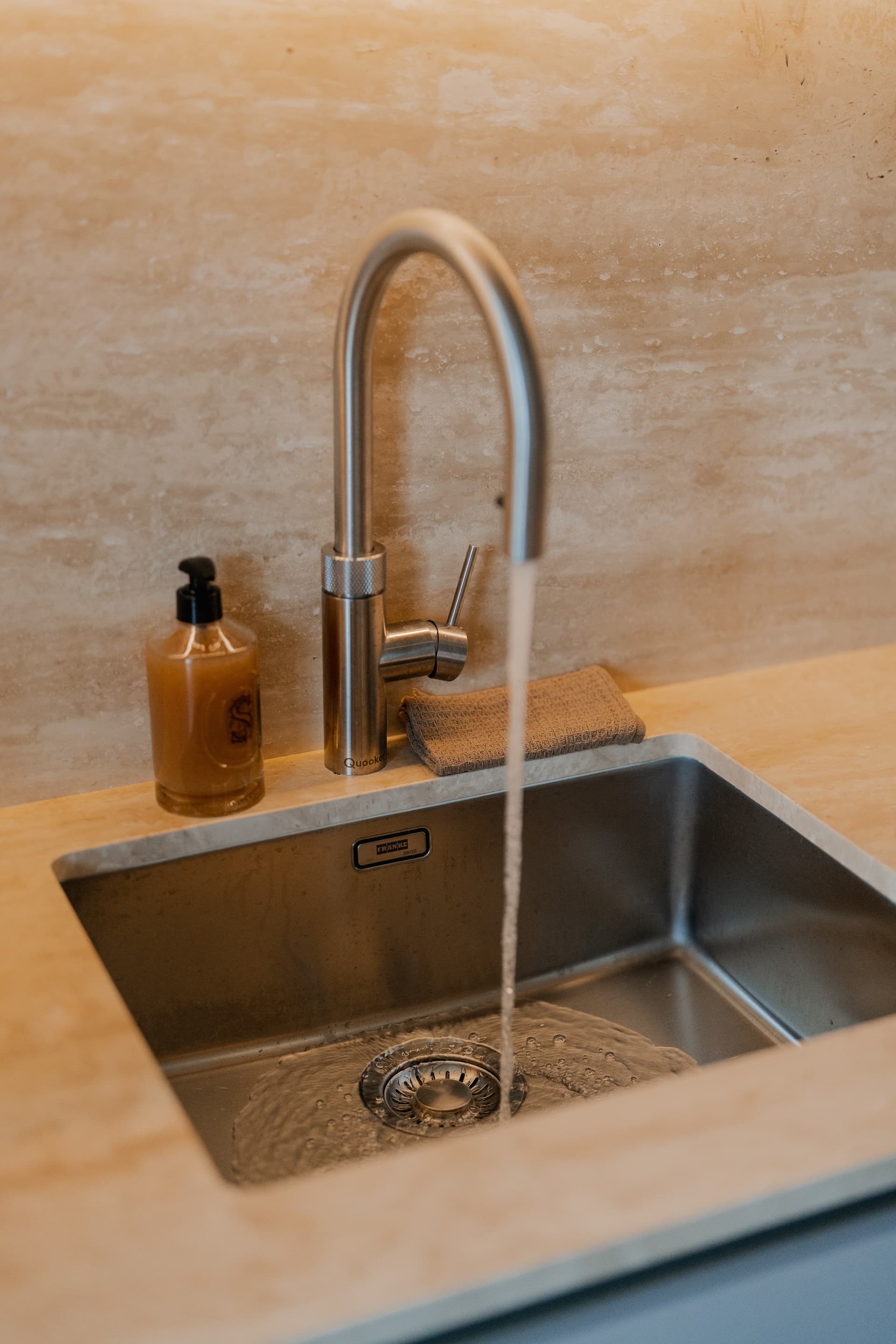 Teun Aarden Amsterdam - Bathroom and bedroom details