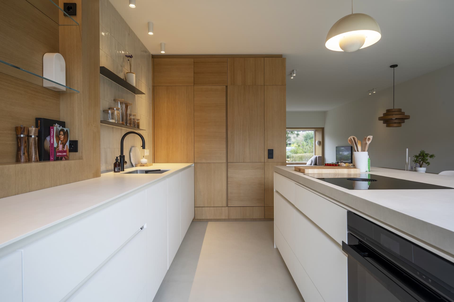 Thijs Overveen - Interior view 5