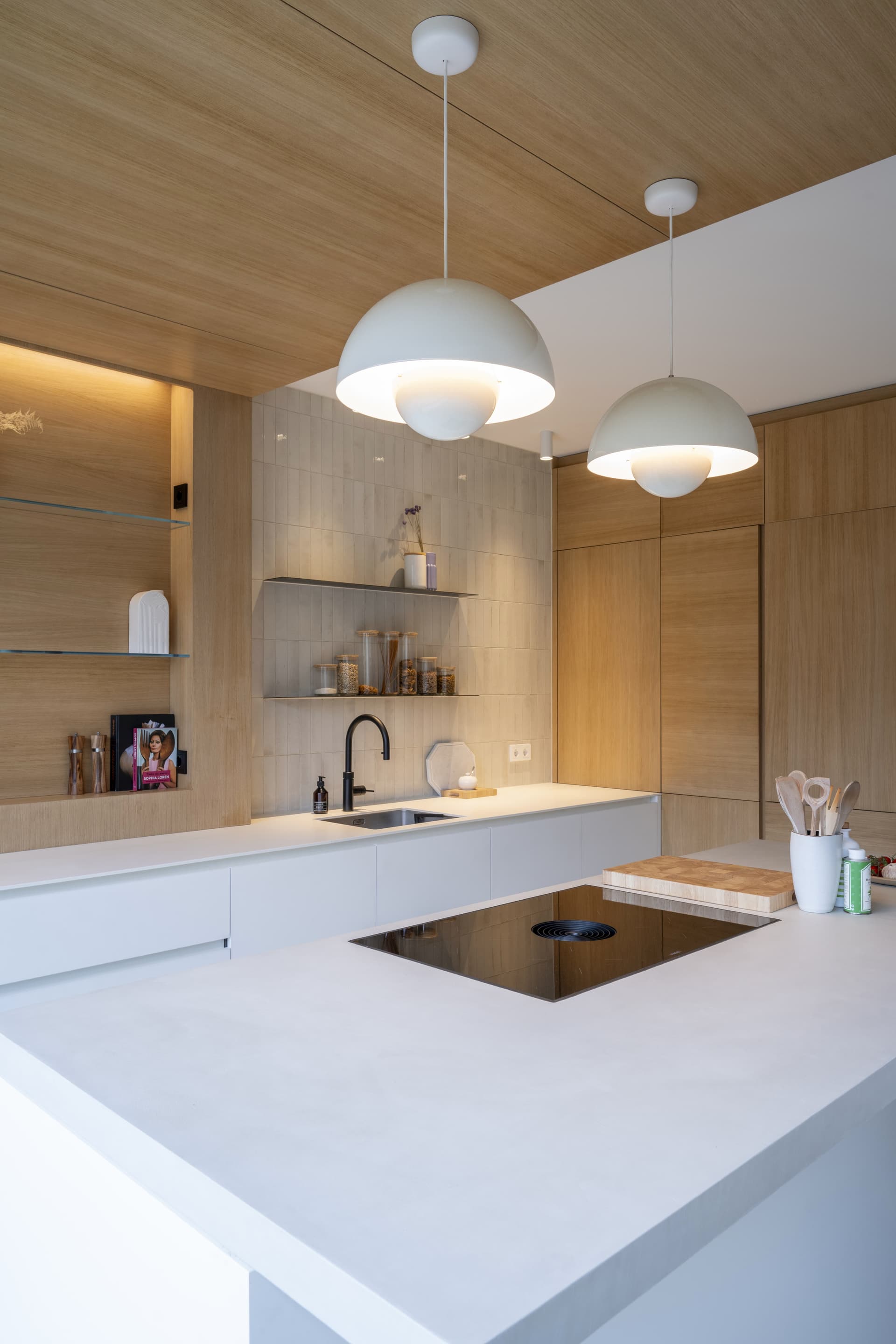 Thijs Overveen - Interior view 8
