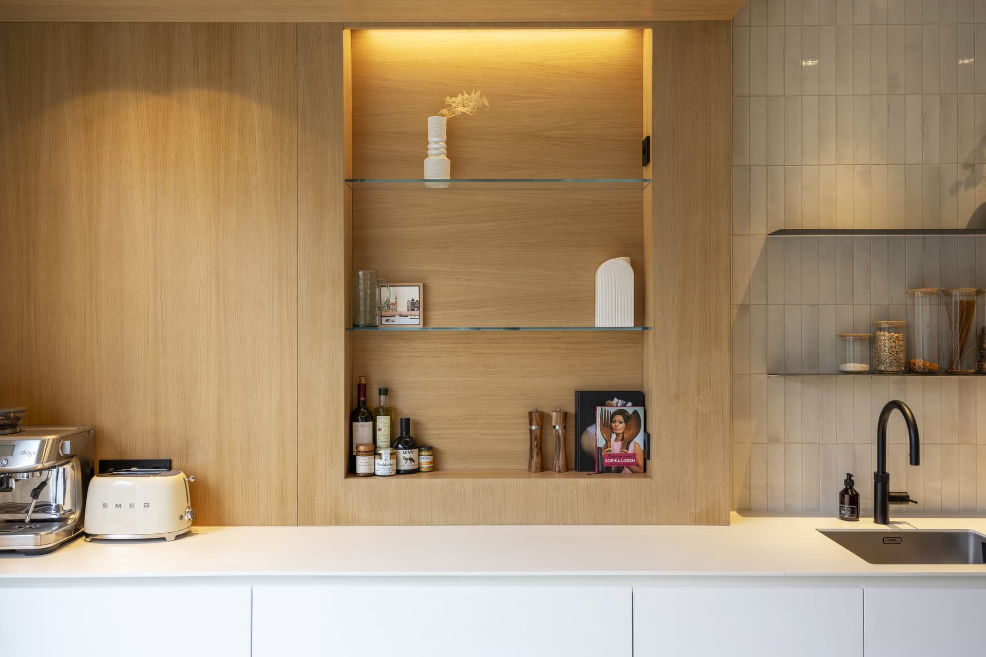Thijs Overveen - Interior view 16