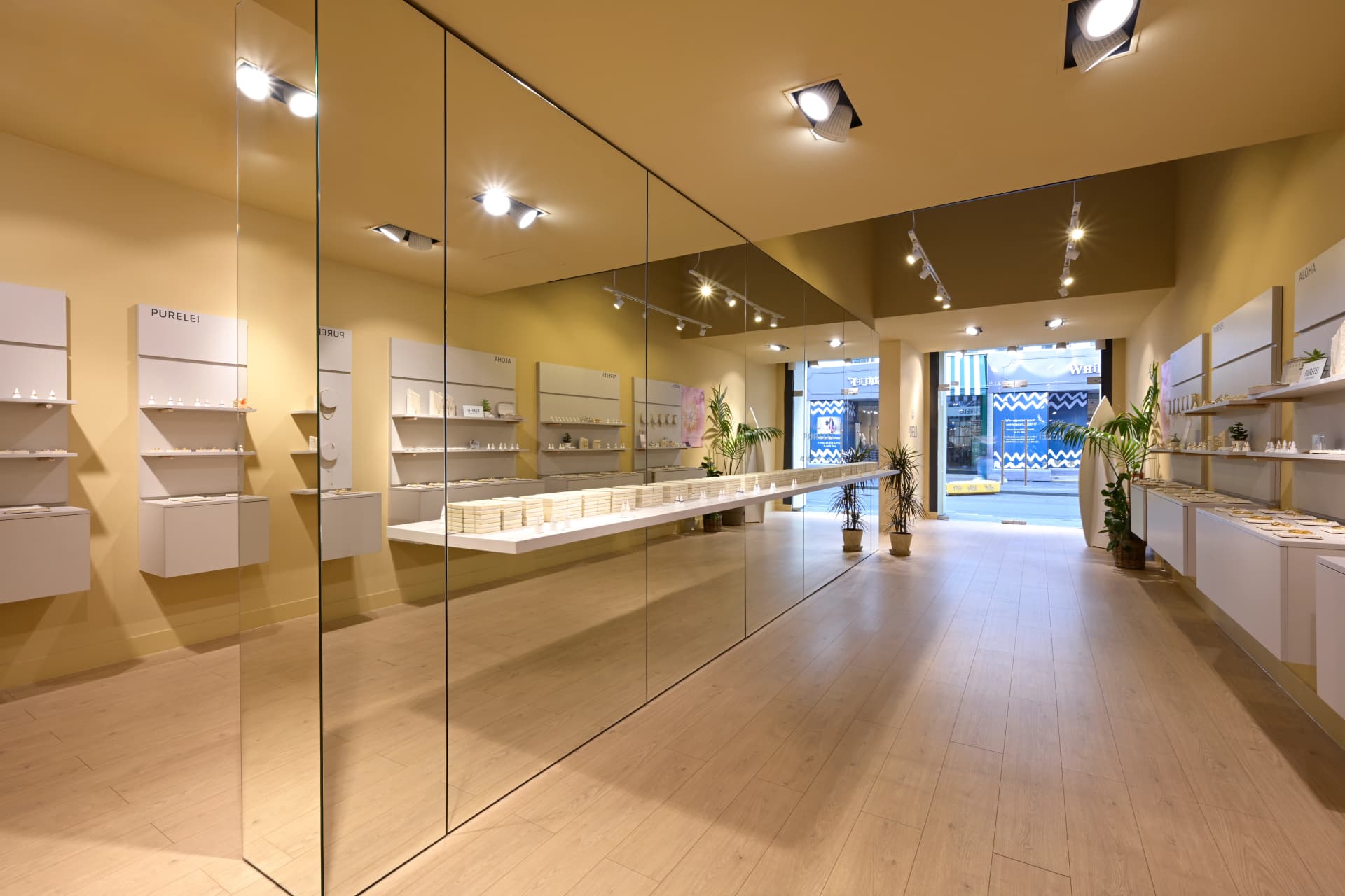 PURELEI store — _EWP7369