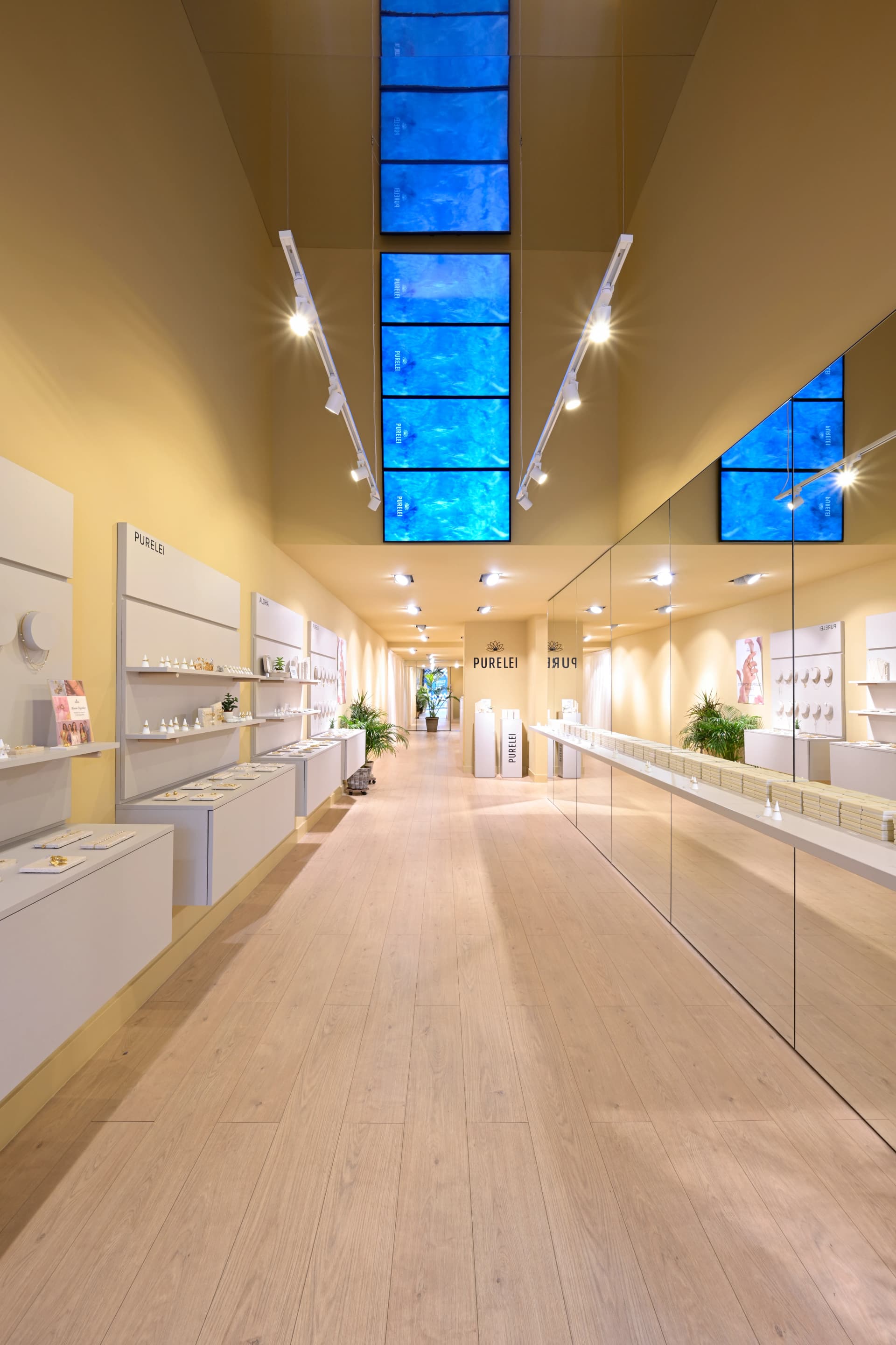 PURELEI store — _EWP7381