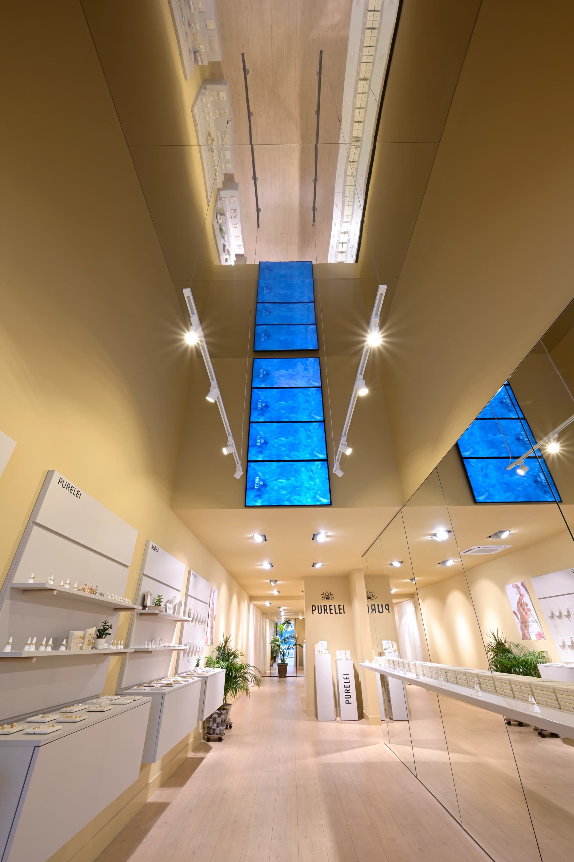 PURELEI store — _EWP7384