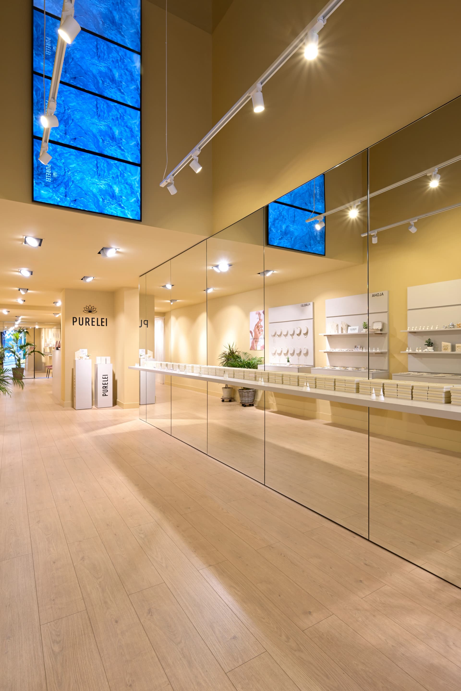 PURELEI store — _EWP7396