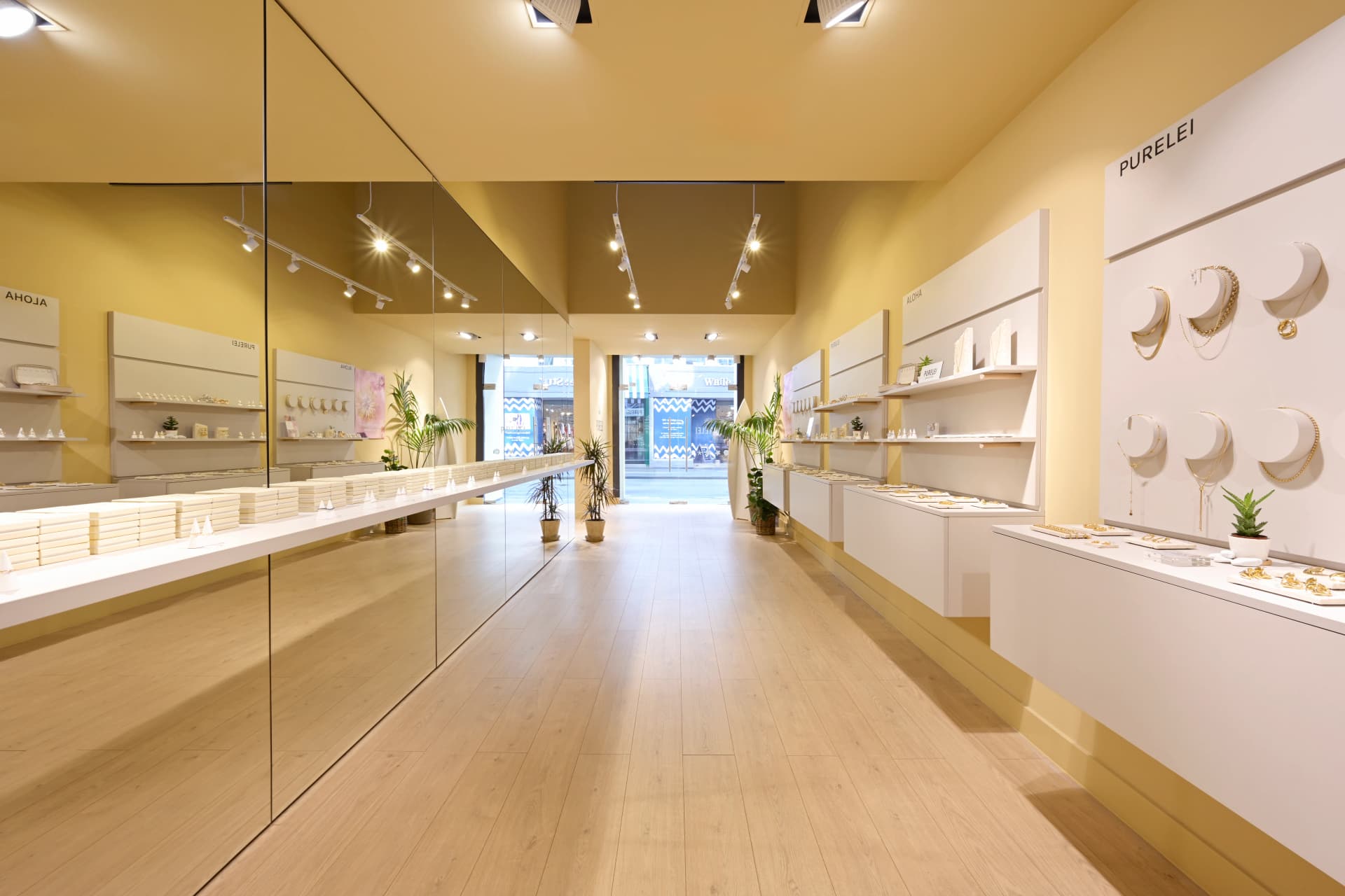 PURELEI store — _EWP7405