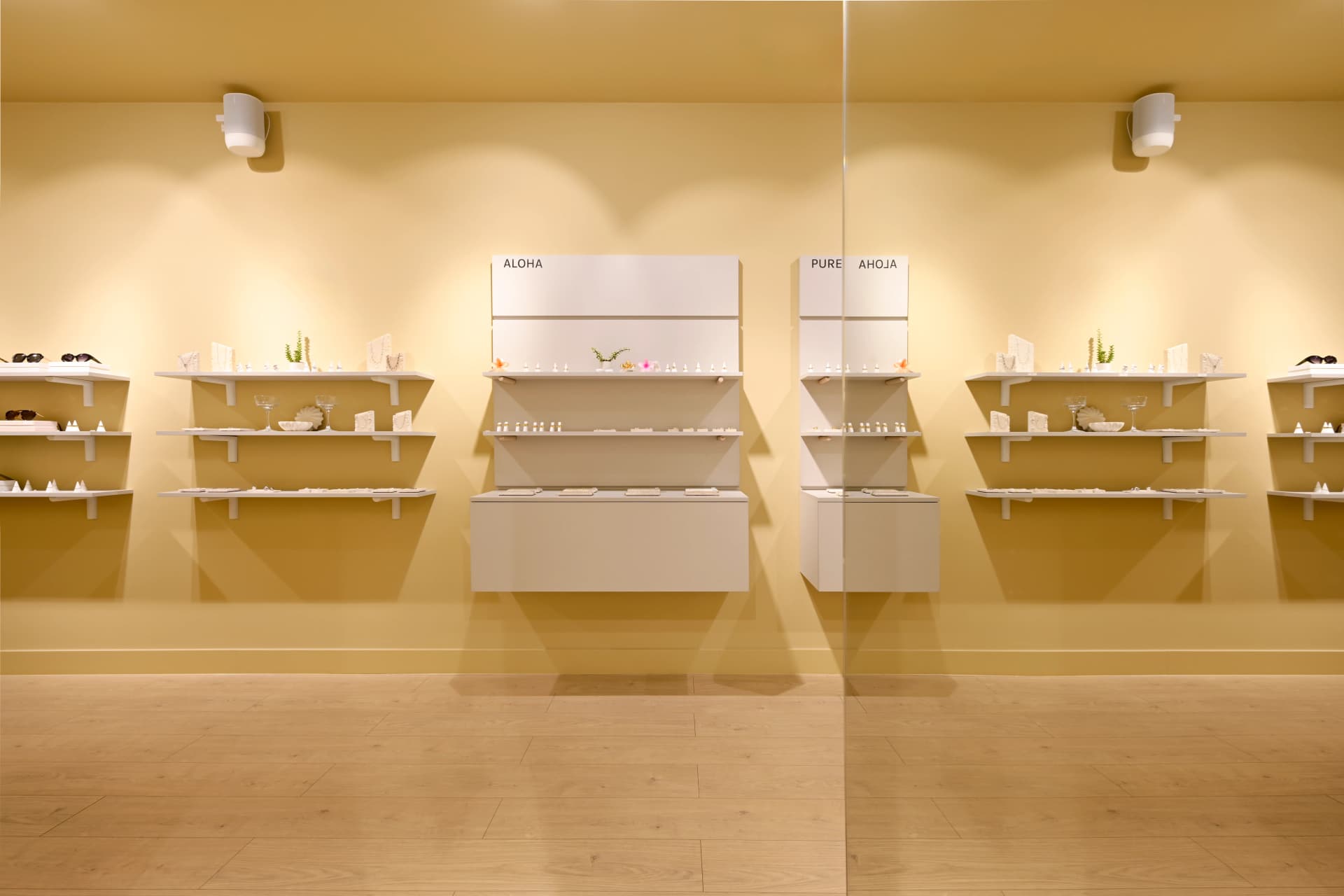 PURELEI store — _EWP7410